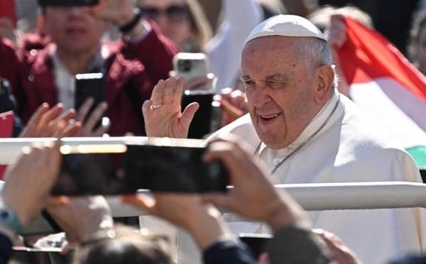 Papa Francis: Macaristan kapılarını başkalarına açtı